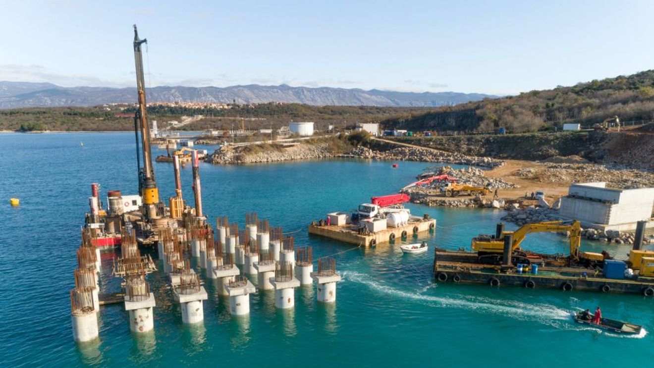 Independență energetică sau protecția mediului? Proiectul unui terminal de gaze lichefiate a divizat Croația