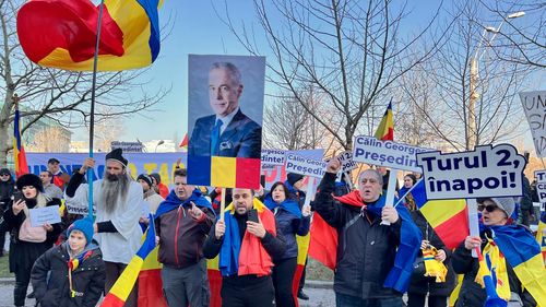 Călin Georgescu schimbă locația manifestației sale, după ce a fost avertizat de sindicaliști să nu se lipească de protestul lor din Piața Victoriei, în 24 ianuarie: „Eu voi fi Parcul Tineretului, la statuia Eroilor Militari Români Căzuți la Datorie”