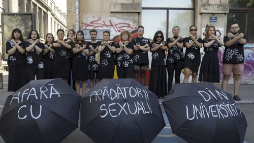 VIDEO Protest inedit în București împotriva cazurilor de hărțuire sexuală din universități