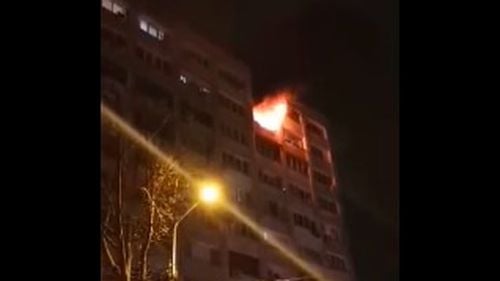 Incendiu la un bloc din Galați: O femeie a murit și zeci de persoane au fost evacuate