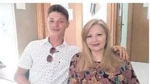 Bunică și nepot își dau împreună examenul de bacalaureat, în Italia / Femeia locuiește în peninsulă de 20 de ani și a lucrat ca babysitter și asistent social în mai multe spitale