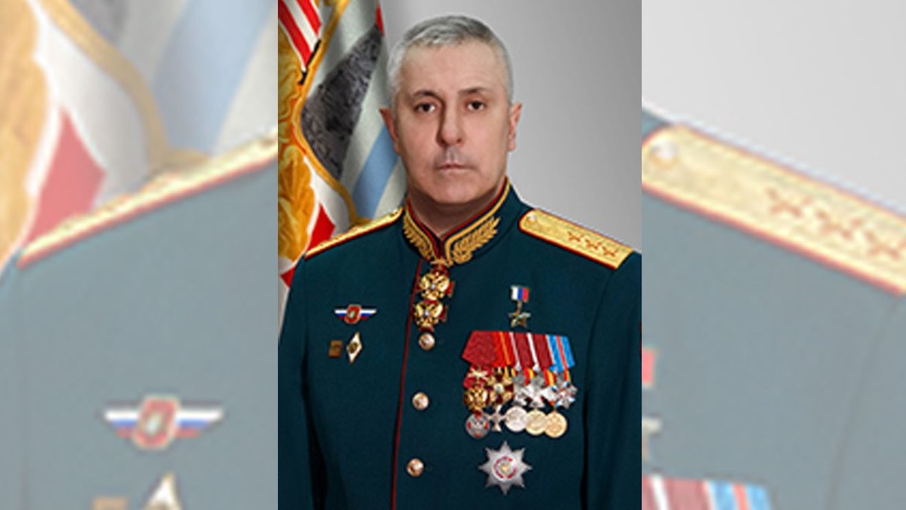Generalul Rustam Muradov, unul dintre principalii comandanți ruși din Ucraina, a fost demis (The Moscow Times)