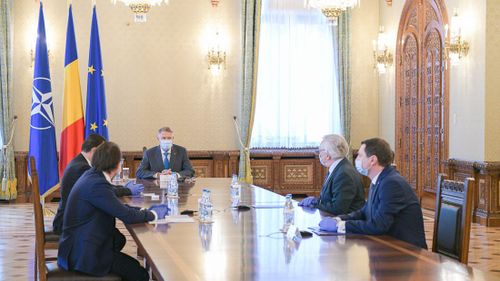 Preşedintele Iohannis are o nouă şedinţă cu premierul, guvernatorul BNR şi ministrul Finanţelor