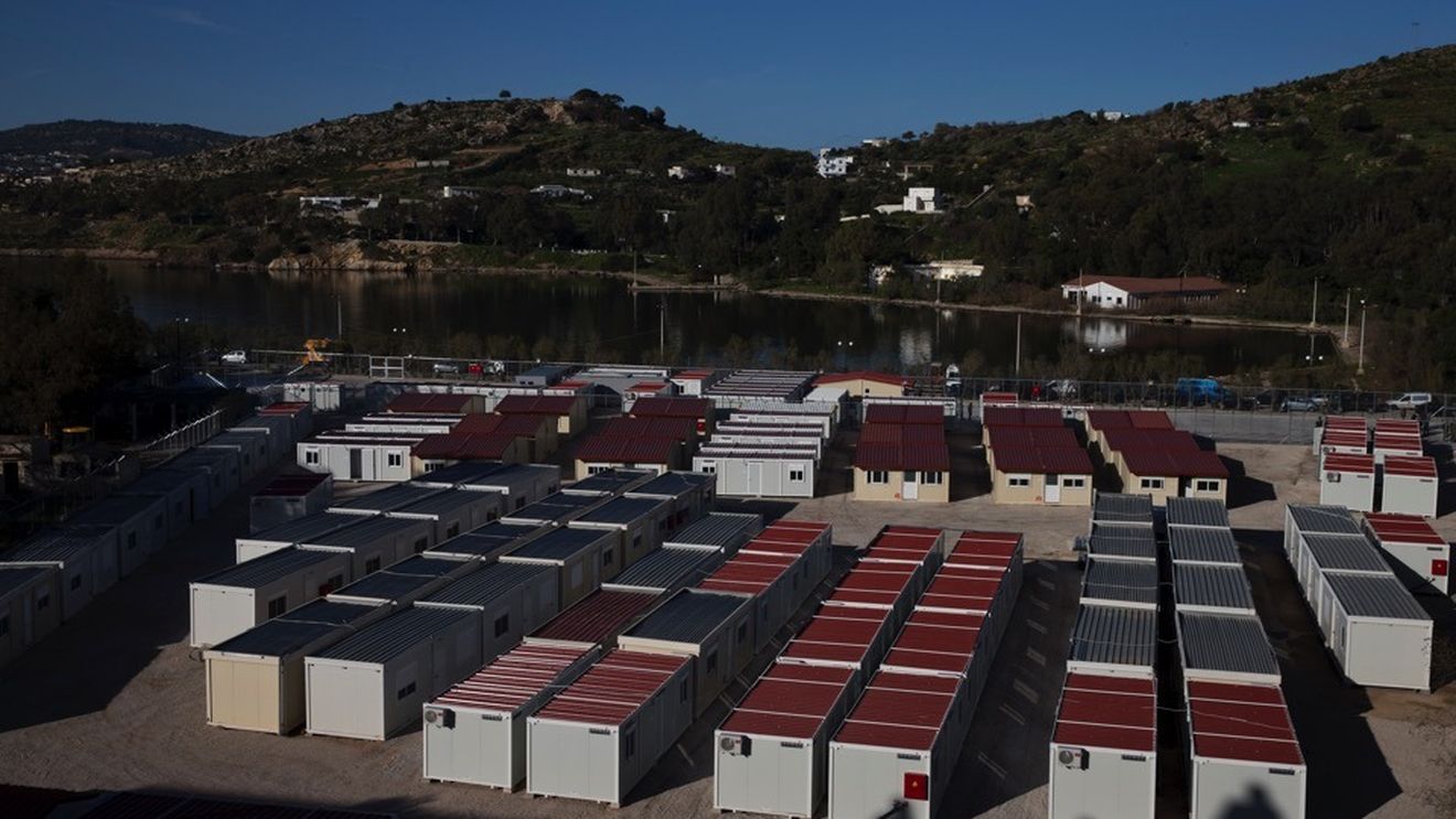 Grecia a deschis două noi 'centre închise cu acces controlat' pentru migranţi, pe insulele Leros şi Kos