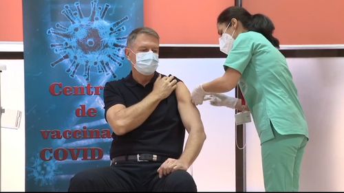 Preşedintele Iohannis s-a vaccinat cu a doua doză anti-COVID