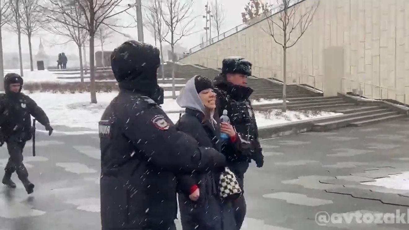 VIDEO Noi arestări la proteste organizate în Rusia împotriva războiului din Ucraina