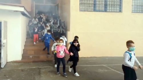 Exercițiu de apărare în cazul unui accident chimic, organizat la o școală gimnazială din Constanța