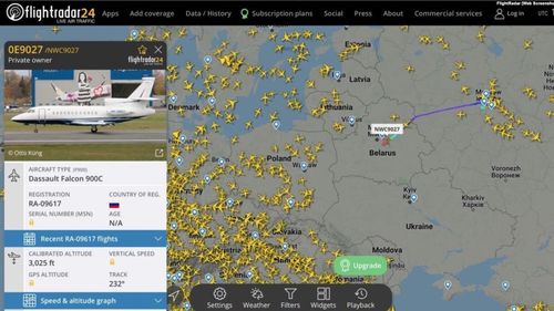 Avionul folosit de Ianukovici în Ucraina a aterizat la Minsk / Jurnaliștii ucraineni au urmărit traseul aeronavei de la începutul conflictului