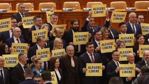 Deputații AUR au purtat pancarte de protest cu mesajul ”Alegeri libere” la prima ședință de plen a noului parlament
