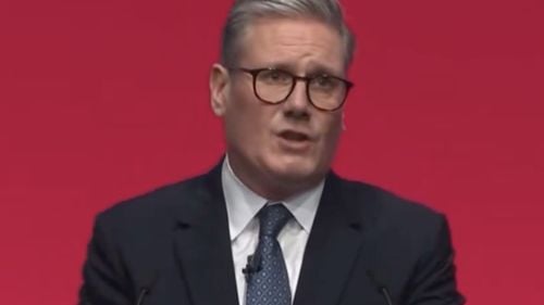 Premierul britanic, avertisment asupra influenței toxice a rețelelor sociale. Keir Starmer a dat exemplu în Parlament serialul „Adolescence”