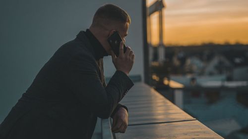 Teheranul a transmis oficialilor iranieni să evite telefoanele mobile / Walkie-talkie-urile și pagerele, interzise pe aeroportul din Beirut