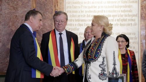 Acuzații încrucișate între sindicate și Andronescu. FSE Spiru Haret: Greu de crezut că Ministerul poate face legile educației într-o lună sau documentele sunt gata fără să știm autorii