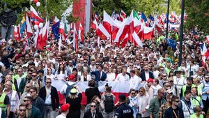 Alegătorii din Polonia sunt chemaţi la urne pentru al doilea tur al alegerilor prezidenţiale