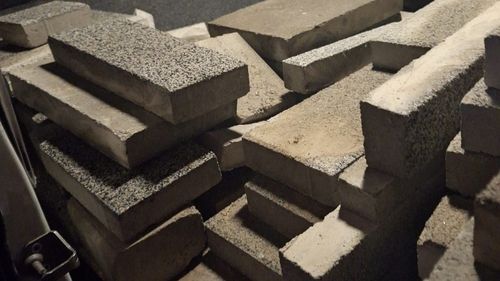  ”Pavele și borduri furate”, faza pe municipiul Bistrița / Un caz similar s-a petrecut și la Turda / Polițiștii au găsit materialele depoziate pe terenuri private