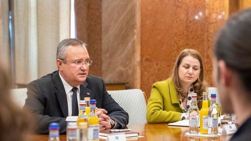 Ciucă: Revendicările salariale ale profesorilor vor fi rezolvate în legea salarizării unitare pe care Ministerul Muncii o va finaliza până la 15 iulie / Reiterez disponibilitatea mea şi a întregului aparat guvernamental la dialog, oricât va fi nevoie