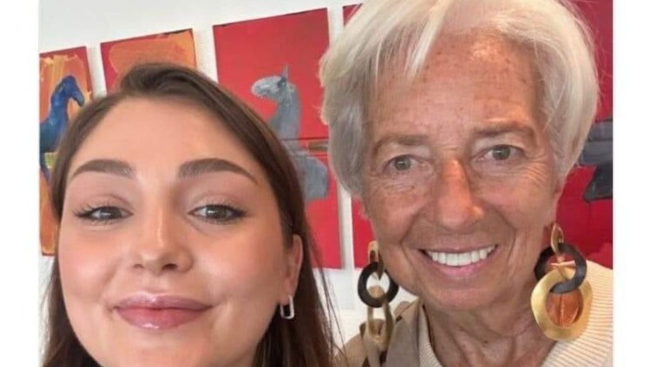 POLITICO: Fiica candidatului pro-Kremlin la Preşedinţia Moldovei vă protejează banca. Corina Stoianoglo postează selfie-uri cu preşedinta BCE, în timp ce tatăl ei se străduieşte să îşi ţină concetăţenii în afara UE
