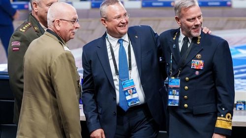 Ciucă, după ce Geoană l-a acuzat că s-a “autoinvitat” la summitul NATO: Având o funcție în NATO timp de cinci ani, m-aș fi așteptat să înțeleagă mai bine cum funcționează lucrurile