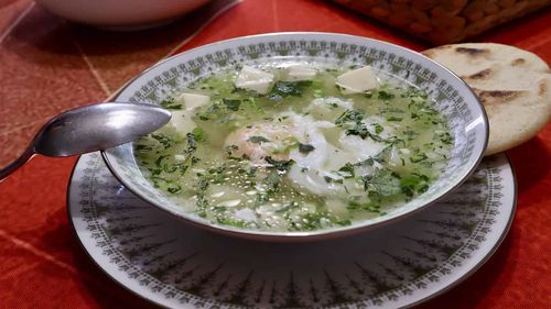 Istoria gusturilor la români (Ep. 8) | Câteva rețete regale celebre: Supă Xavier și jumări de ouă a la Reine Marie