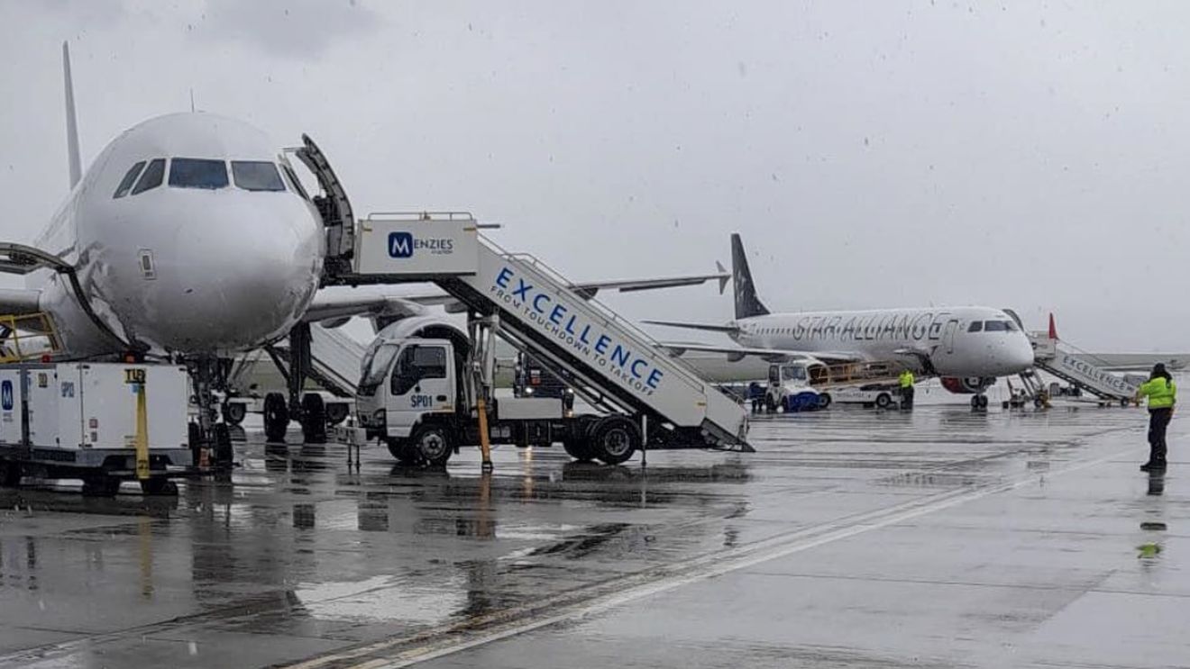 UPDATE Aeroportul din München s-a redeschis după ce zeci de zboruri au fost suspendate din cauza apariţiei unor drone