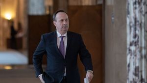 Ministrul Finanţelor, Adrian Câciu, invitat de către USR, pe 8 martie, la „Ora Guvernului” în Senat