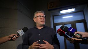 OFICIAL Mîndruțescu a depus o garanție imobiliară pentru cauțiunea de 500.000 de mii de euro pentru a fi anchetat în stare de libertate/ Imobilul cu care garantează este evaluat la 835.000 de euro