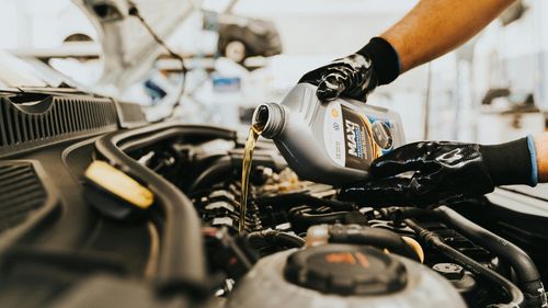 Președintele ACEA: Producătorii auto europeni nu vor contesta interzicerea în UE a motoarelor cu ardere internă din 2035