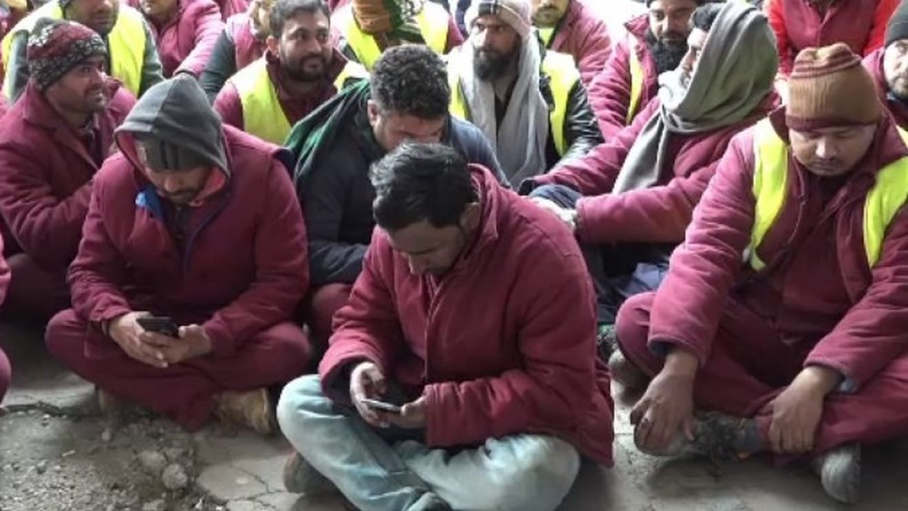 O rețea pakistaneză de trafic de migranți a fost destructurată în România