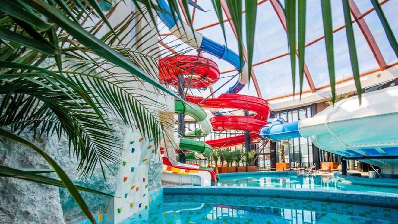 Harta aquapark-urilor acoperite din România. Analiză: Doar nouă astfel de facilități la nivel național/ Prețuri de acces, în România și în Europa