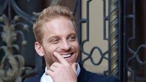 Ilan Laufer a fost recuperat de Viorica Dăncilă: După ce l-a acuzat pe președintele Iohannis de antisemitism pentru că nu l-a numit ministru, a primit postul de consilier onorific al premierului