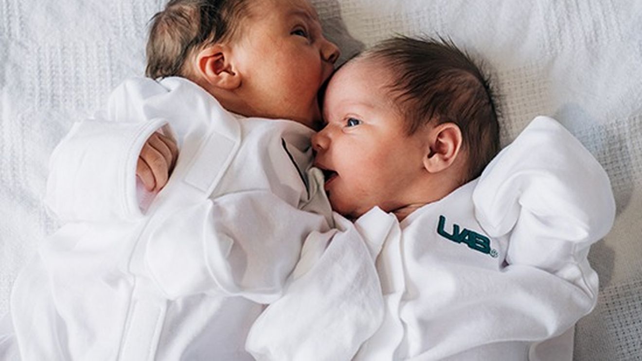 Sărăcia extremă poate influenţa dezvoltarea creierului bebeluşilor la fel ca naşterea prematură, studiu britanic