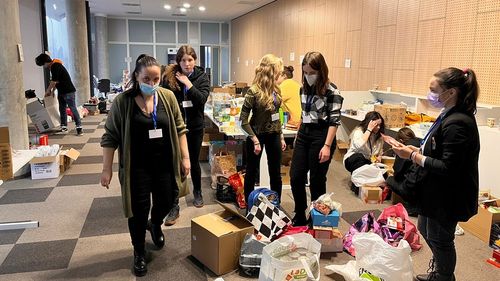 Refugiații ucraineni care au ajuns în Brașov încep să-și caute de muncă. Sunt disponibile pentru ei 61 de locuri de muncă