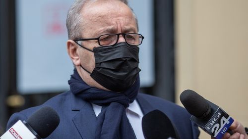 Vasile Dîncu, întrebat ce-l recomandă pentru Ministerul Apărării: Am făcut stagiul militar, am lucrat în domeniul strategiilor, să zicem așa/ Un ministru civil se ocupă, până la urmă, de proiecţia apărării în societate