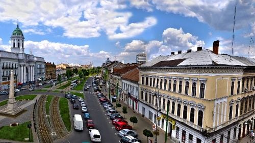 Valiză suspectă în Arad, în fața Palatului Copiilor, recuperată de un localnic care o uitase