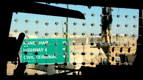 Talibanii au cerut Uniunii Europene să sprijine menținerea funcționării aeroporturilor din Afganistan și s-au angajat să permită plecarea celor care doresc să părăsească țara