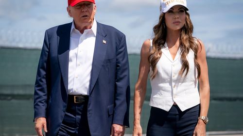 Trump anunță că șefa Departamentului pentru Securitate Internă al SUA, Kristi Noem, părăsește această structură. Ea e înlocuită în funcție de senatorul Markwayne Mullin