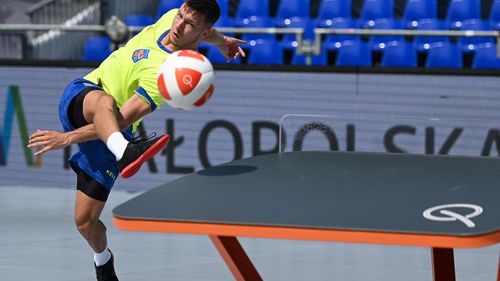 România câștigă aurul la Teqball și în proba simplu masculin de la Jocurile Europene de la Cracovia/ Apor Gyorgydeak l-a învins pe polonezul Adrian Duszak