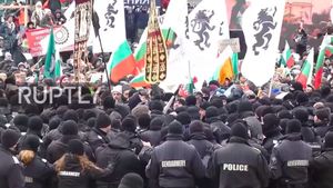VIDEO Bulgaria: Manifestație violentă împotriva măsurilor de combatere a epidemiei de coronavirus