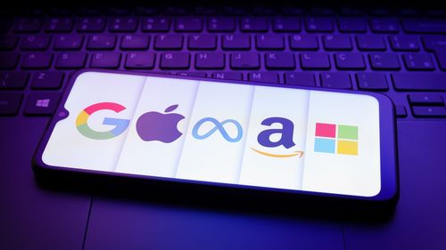 Germania vrea să impună o taxă de 10% pe marile platforme online precum Google și Facebook