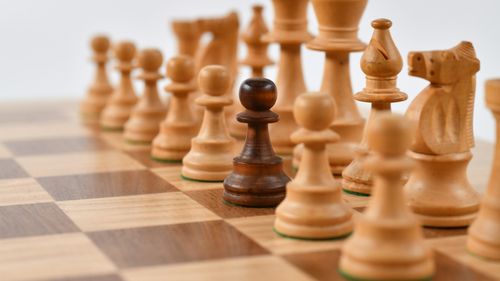 Bucureştiul este din nou centrul şahului mondial / Garry Kasparov, Vishy Anand şi Augusta Dragic au deschis etapa românească a Grand Chess Tour 2025