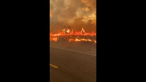 VIDEO Un incendiu masiv din California şi Nevada a provocat „tornade de foc”