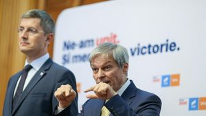 VIDEO Cioloș: Nu vom sta la târguieli, nici nu vom răspunde la culpabilizări, chiar dacă poate vine PNL și zice că uite ăștia mici și răi nu prea ascultă / Barna: La formarea majorităților în consilii vom fi foarte fermi pe principiile legate de integritate, transparență, toleranță zero la nepotism