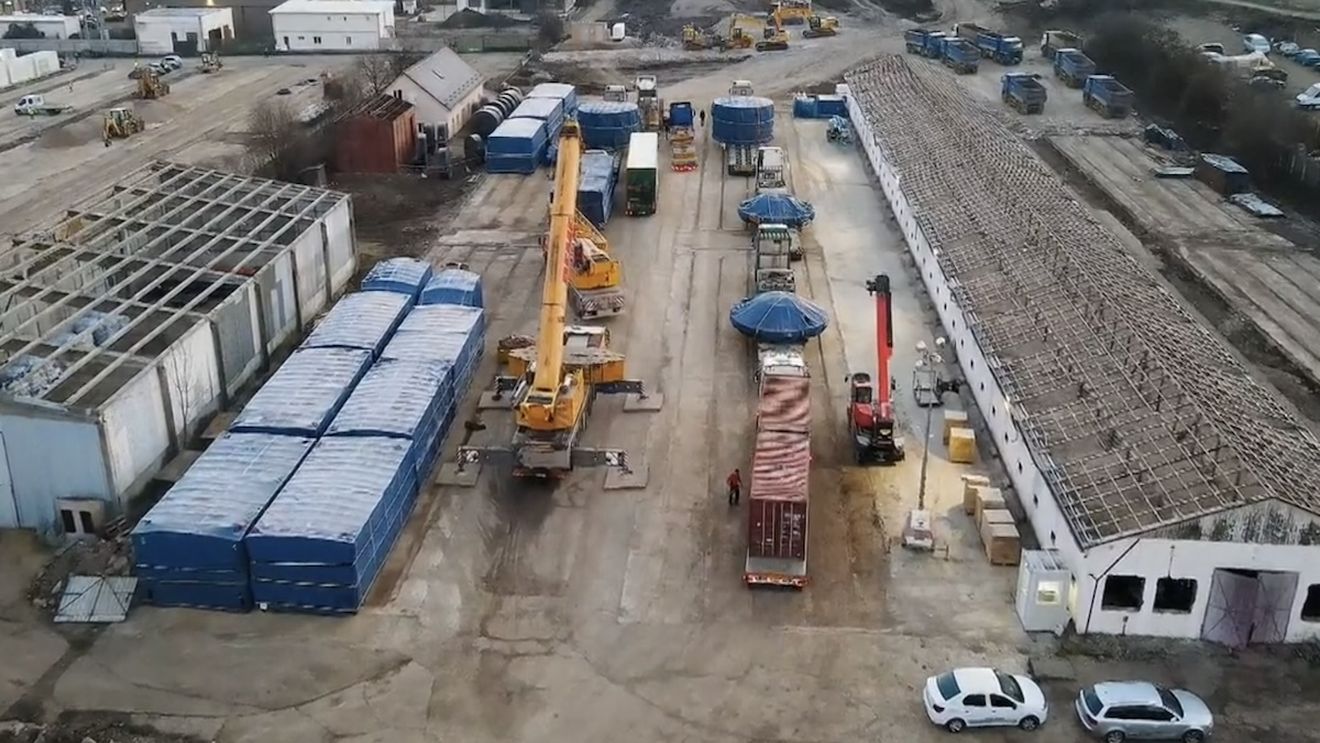 „Cârtițele” pentru metroul din Cluj au ajuns la Florești / 32 de transporturi agabaritice de până la 160 de tone / „Au fost trei trasee diferite pentru aceste componente, în funcție de greutatea lor”
