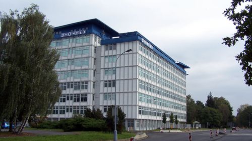 BREAKING: Foxconn va produce vehicule electrice pentru doi producători japonezi