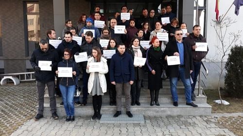 Procurorii din Brașov protestează față de ordonanța lui Toader: Apare o structură de parchet paralelă, în afara Constituției și a Ministerului Public, pentru anchetarea magistraților