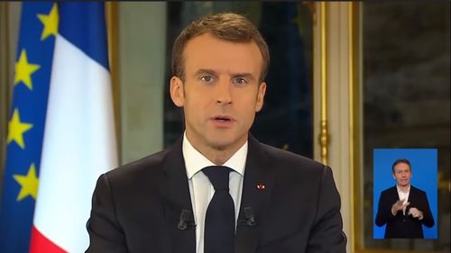 Reacții la discursul președintelui Franței. Vestele galbene: Discursul lui Macron este o șaradă/ Stânga îndeamnă la noi proteste