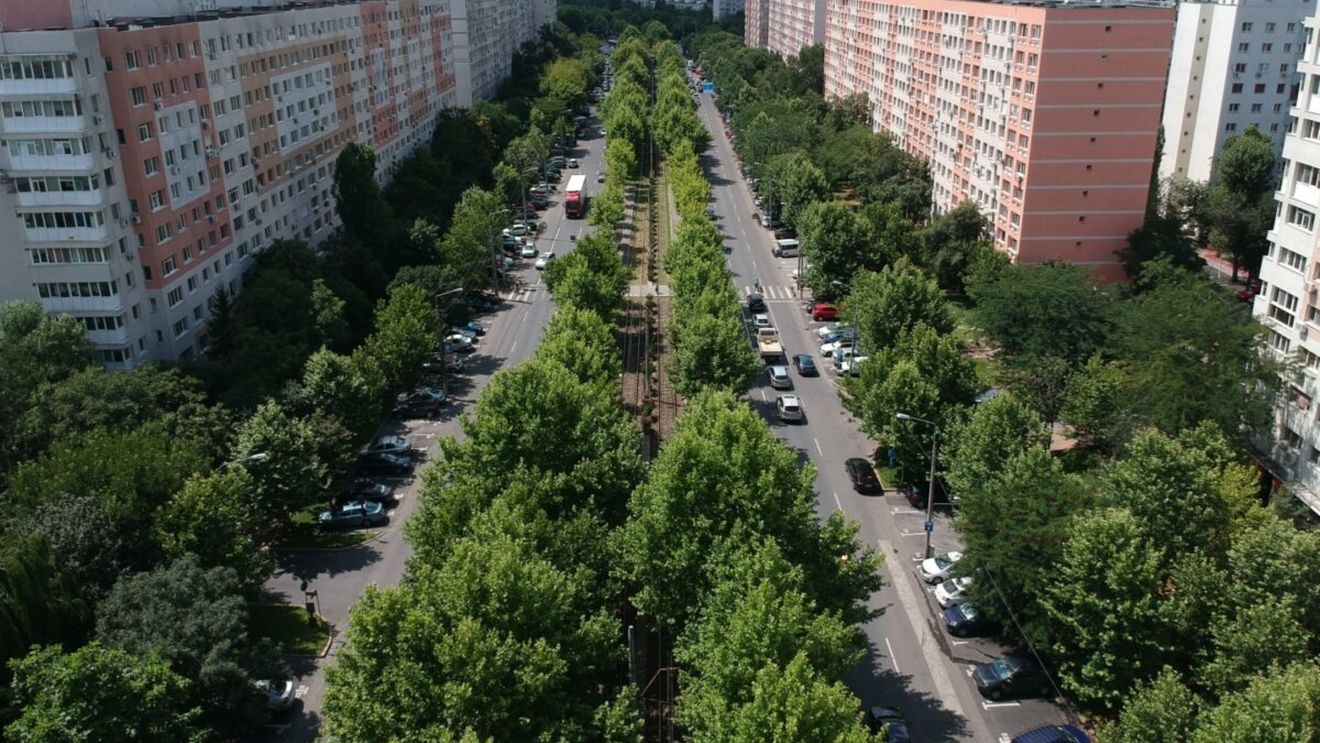 Primăria Sector 3 scoate la licitație lucrări de peste 640 de milioane de euro pentru refacerea blocurilor: consolidare seismică, reabilitare energetică, închidere balcoane, sisteme de monitorizare a consumului, terase vegetale și stații pentru mașini electrice