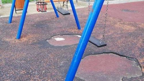 Nicuşor Dan spune că jumătate dintre locurile de joacă nu pot fi modernizate din cauza bugetului mic