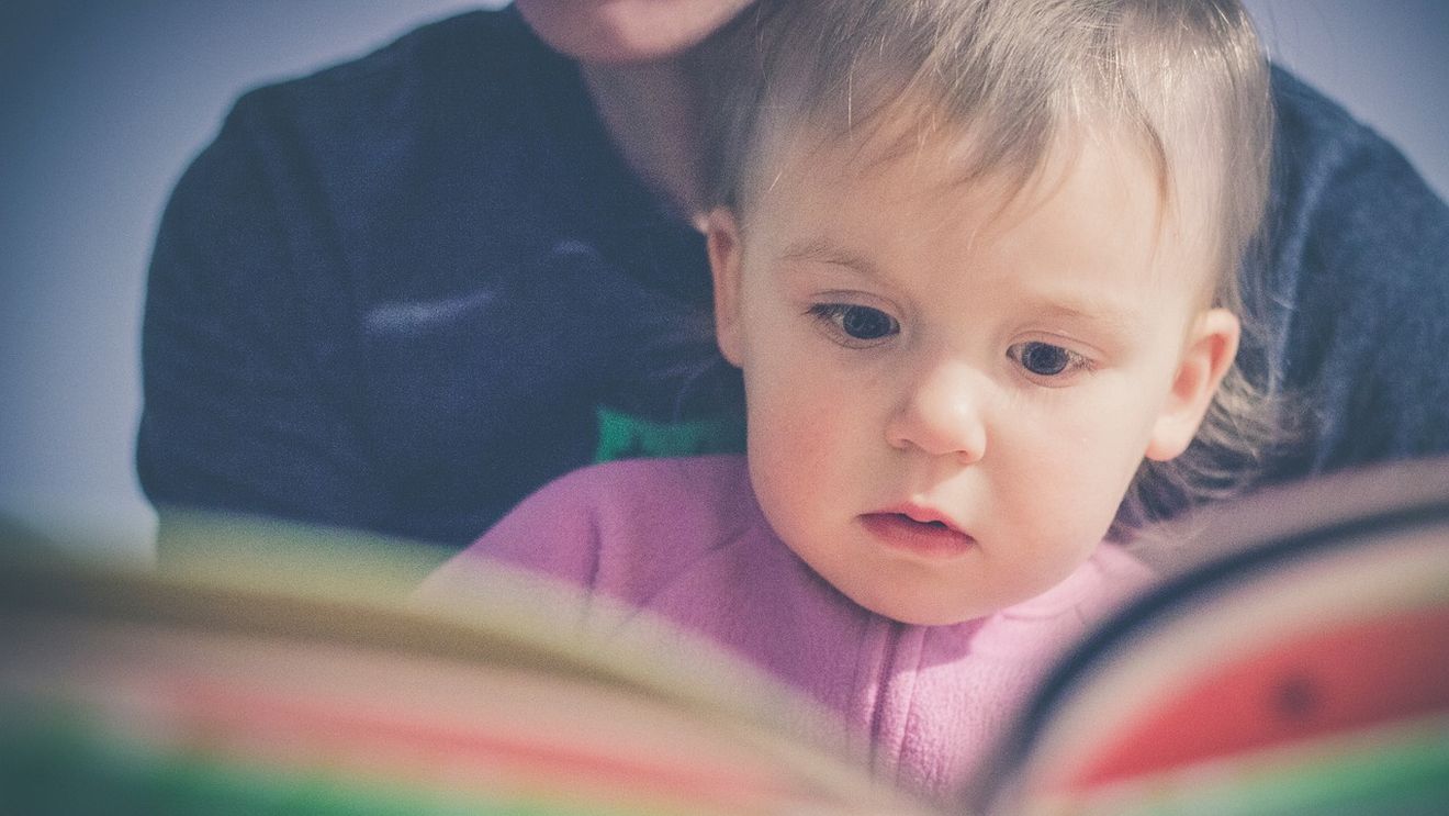 Cititul basmelor pentru copii stimulează imaginația și emotivitatea / ”Imaginația copiilor noștri este diferită, pentru că sunt mai liberi, având mai puține experiențe în bagajul lor”