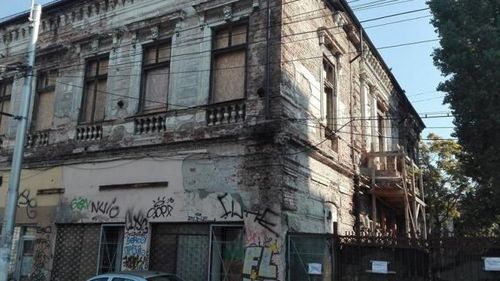 Semnal de alarma. Cine salvează monumentul istoric de pe Moșilor, casa marilor filantropi bulgari Evloghi şi Hristo Gheorghievi?