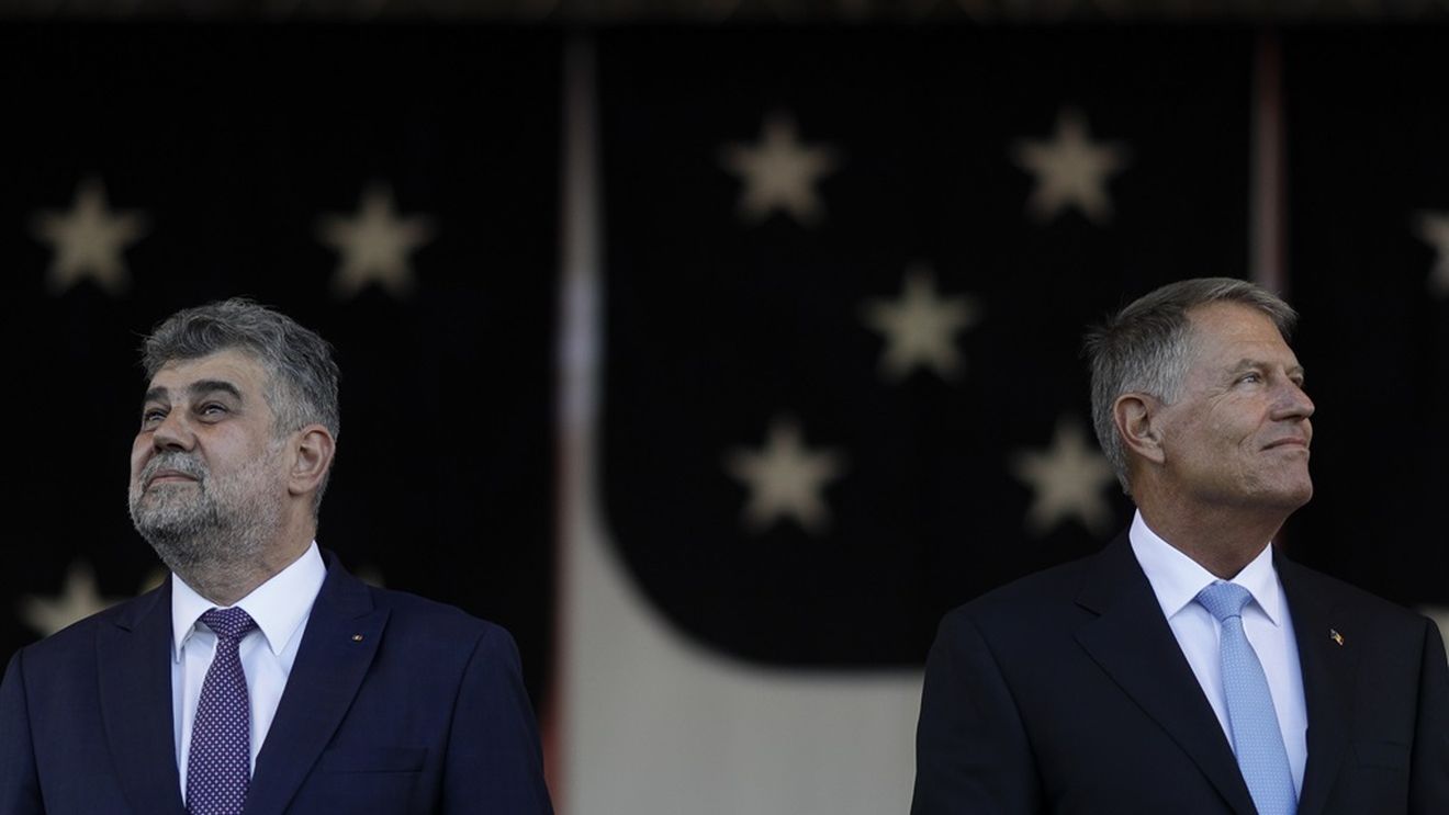 POZA ZILEI Marcel Ciolacu și Klaus Iohannis, împreună, dar separat la recepția oferită de Ambasada SUA de 4 iulie, Ziua Națională a Americii